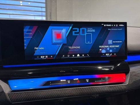 Used 2025 BMW M5 w/ Carbon Package image 30