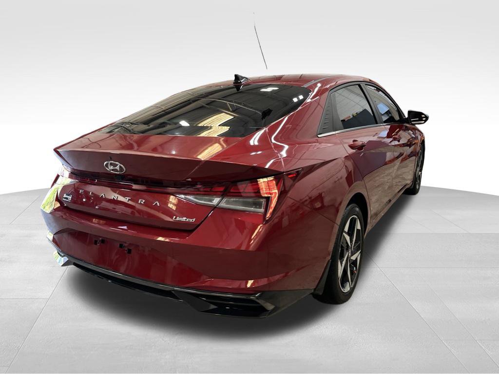 Used 2023 Hyundai Elantra Limited FWD image 5
