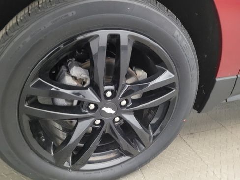 Used 2023 Chevrolet Equinox LT AWD/4WD image 31