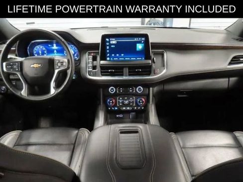 Used 2024 Chevrolet Suburban Premier RWD image 18