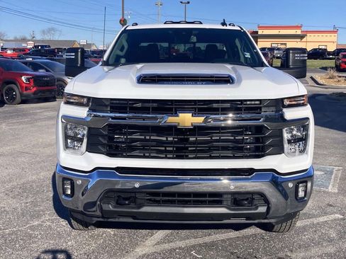 New 2026 Chevrolet Silverado 3500 LT w/ All Star Edition AWD/4WD image 9