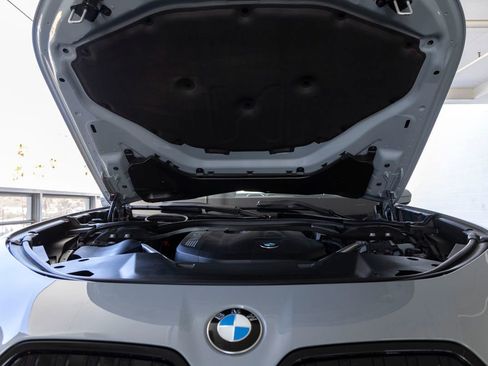 Used 2023 BMW 740i w/ Parking Assistance Package RWD image 34