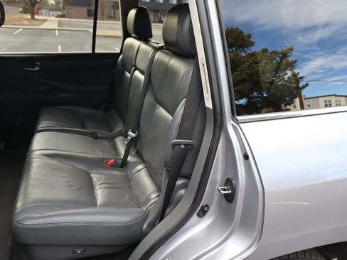 Used 2010 Lexus LX 570 4WD image 21
