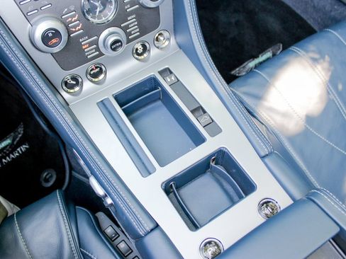Used 2014 Aston Martin DB9 Volante RWD image 19