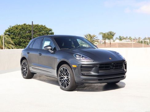 New 2026 Porsche Macan AWD/4WD image 7