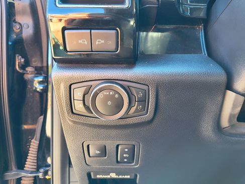 Used 2019 Ford F350 Lariat w/ Lariat Ultimate Package image 21