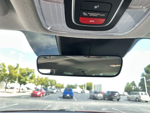 Used 2025 Hyundai Elantra Limited FWD image 27
