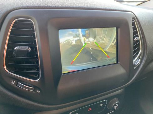 Used 2018 Jeep Compass Latitude w/ Popular Equipment Group image 16