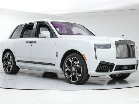 Used 2026 Rolls-Royce Cullinan Black Badge image 7