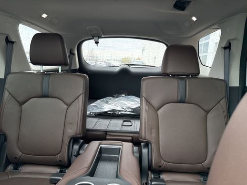 Used 2023 Honda Pilot Elite image 12