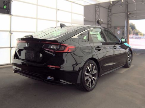 Used 2023 Honda Civic EX-L image 7