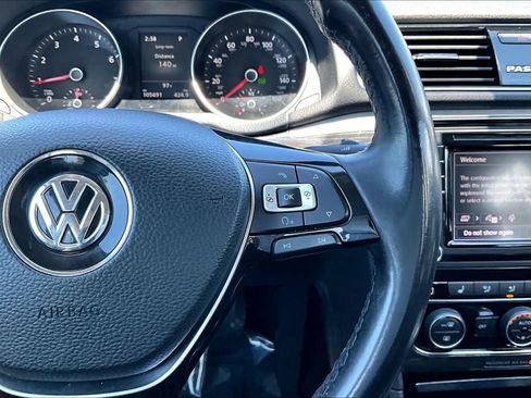 Used 2018 Volkswagen Passat 2.0T SE FWD image 24