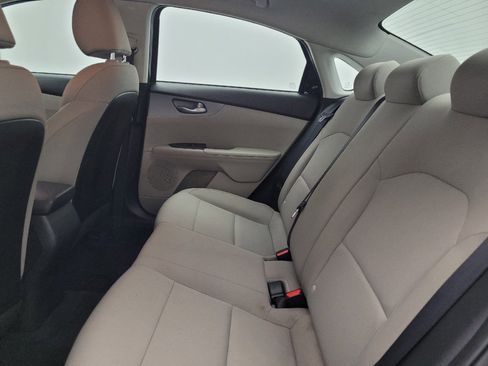 Used 2020 Kia Forte LXS FWD image 18