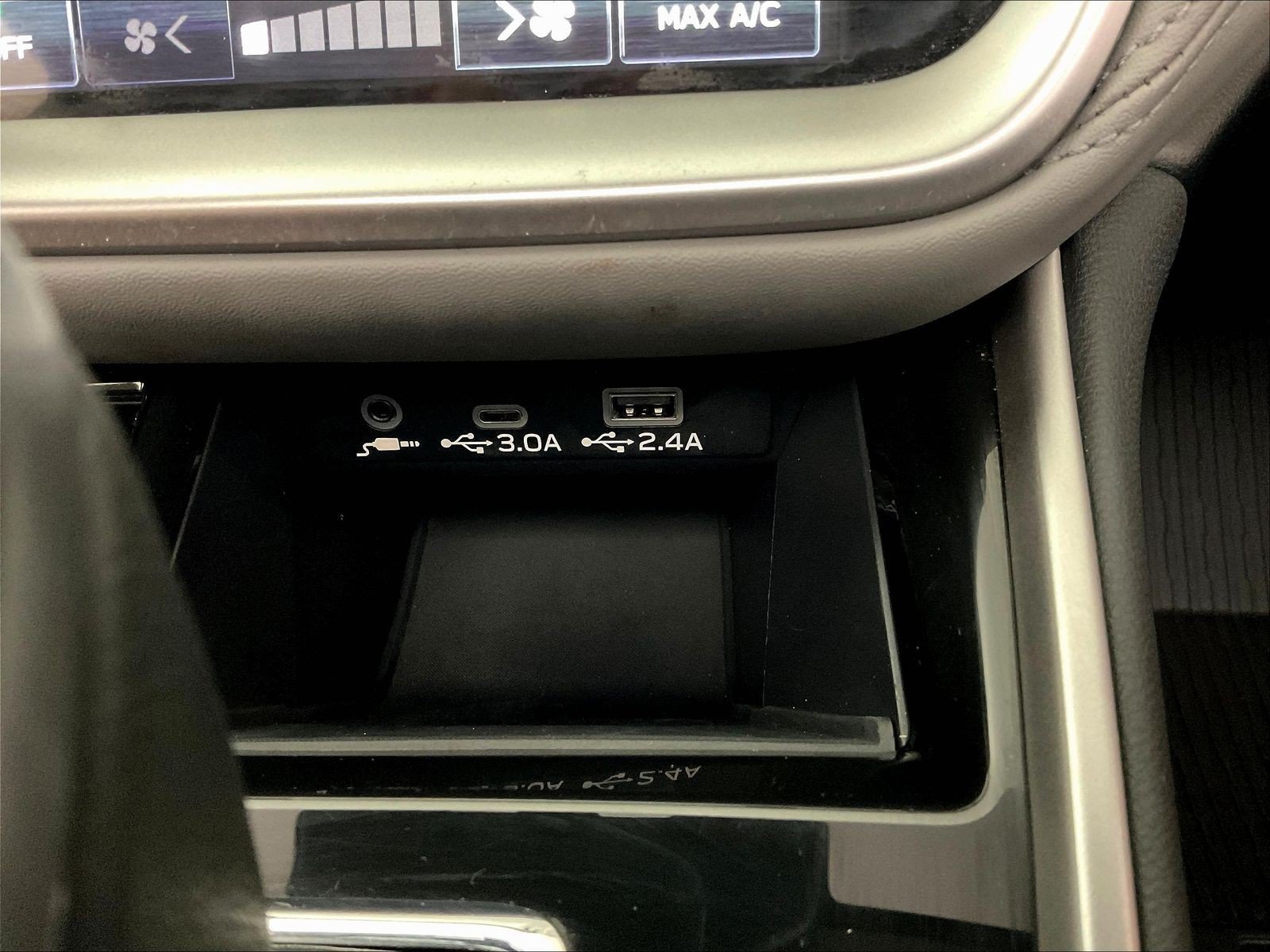 Used 2025 Subaru Outback Premium AWD/4WD image 16