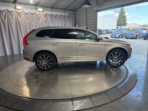 Used 2015 Volvo XC60 T6 Platinum image 4