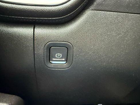 Used 2021 Chevrolet Silverado 2500 High Country AWD/4WD image 30