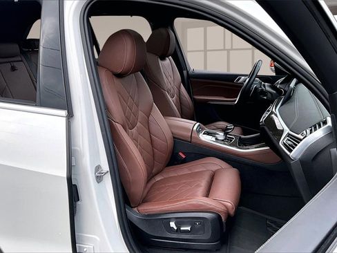 Used 2023 BMW X5 xDrive40i w/ Premium Package image 7