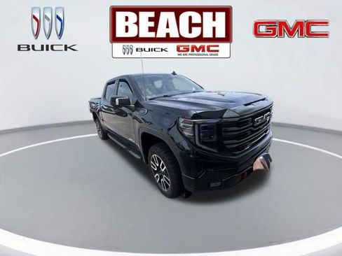 Used 2024 GMC Sierra 1500 AT4 w/ Technology Package AWD/4WD image 3
