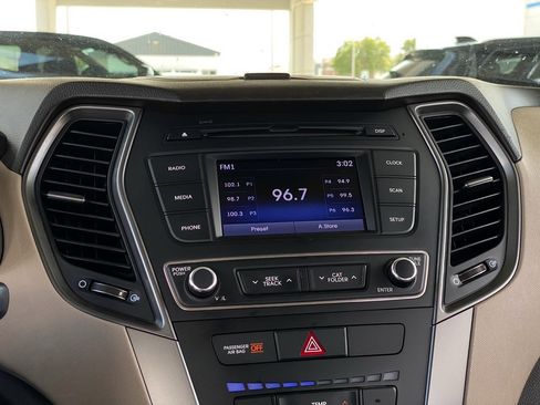 Used 2017 Hyundai Santa Fe Sport image 7