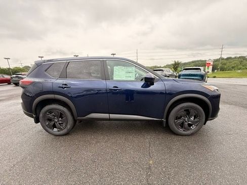 New 2026 Nissan Rogue SV AWD/4WD image 4