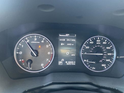 Used 2020 Subaru Outback Premium AWD/4WD image 2