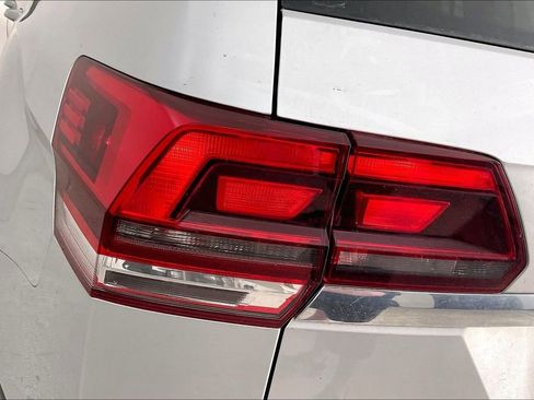 Used 2019 Volkswagen Atlas S image 38