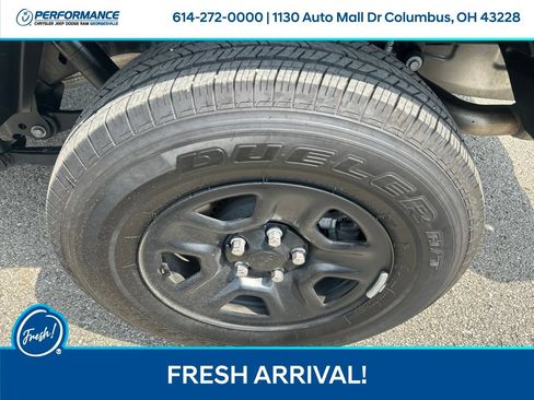 Used 2025 Jeep Gladiator Sport AWD/4WD image 11