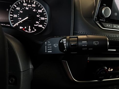 Used 2026 Nissan Rogue SV FWD image 38