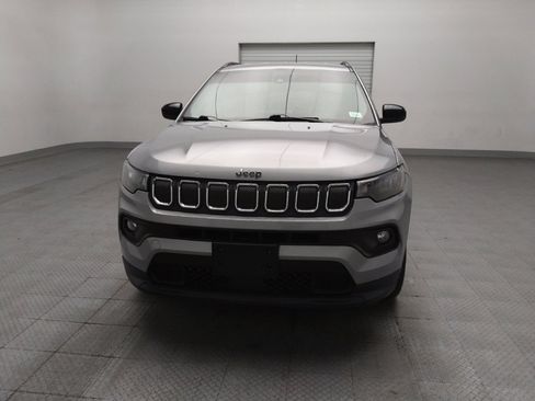 Used 2022 Jeep Compass Latitude FWD image 15