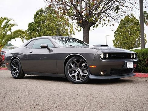 Used 2017 Dodge Challenger R/T Scat Pack image 2