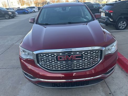 Used 2019 GMC Acadia Denali w/ Technology Package image 2
