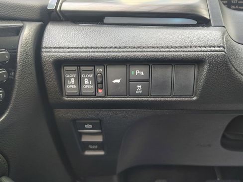 Used 2025 Honda Odyssey Elite image 32