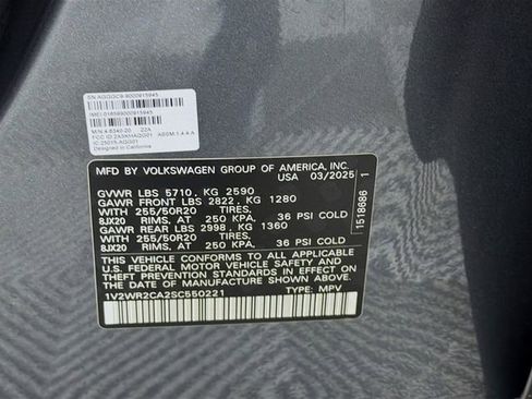 Used 2025 Volkswagen Atlas SE image 34