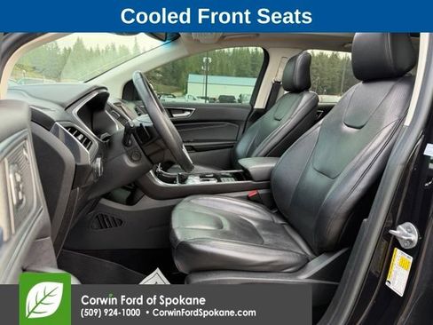 Used 2020 Ford Edge Titanium w/ Equipment Group 301A AWD/4WD image 2