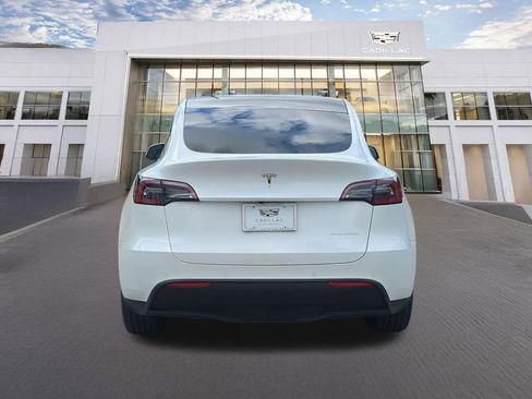 Used 2022 Tesla Model Y Long Range AWD/4WD image 6