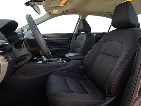 Used 2024 Nissan Altima 2.5 SV image 14