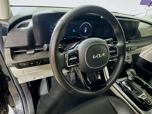 Used 2023 Kia Carnival SX image 11