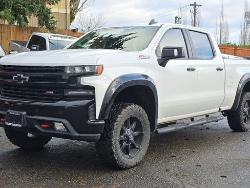 Used 2021 Chevrolet Silverado 1500 LT Trail Boss w/ Convenience Package II image 7