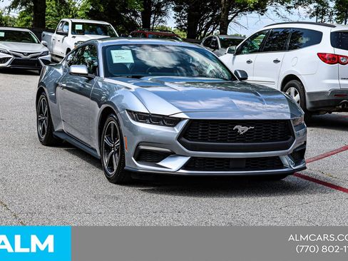 Used 2025 Ford Mustang Premium RWD image 5