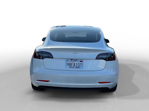 Used 2022 Tesla Model 3 Long Range image 4