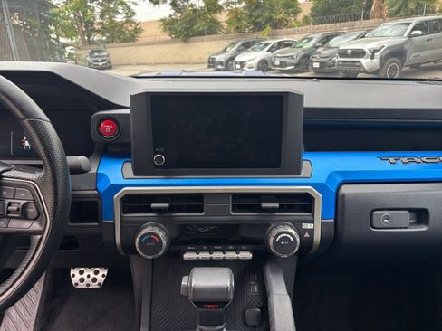 Used 2024 Toyota Tacoma TRD Sport image 18