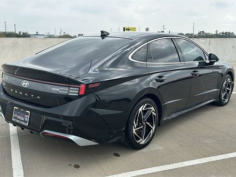 Used 2024 Hyundai Sonata SEL w/ Convenience Package image 13