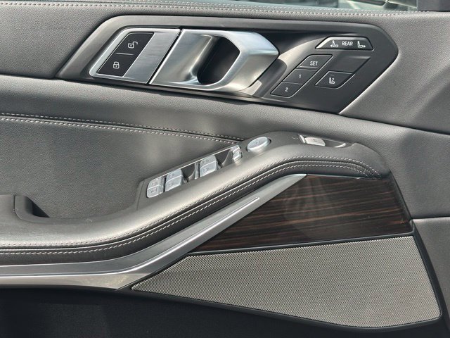 Certified 2025 BMW X7 xDrive40i AWD/4WD image 27