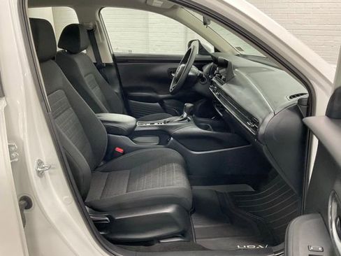 Certified 2025 Honda HR-V LX image 18