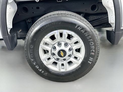 Used 2025 Chevrolet Silverado 2500 LT w/ Convenience Package AWD/4WD image 34
