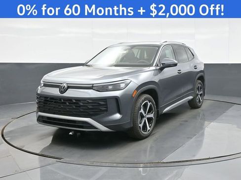 New 2026 Volkswagen Tiguan SE image 3