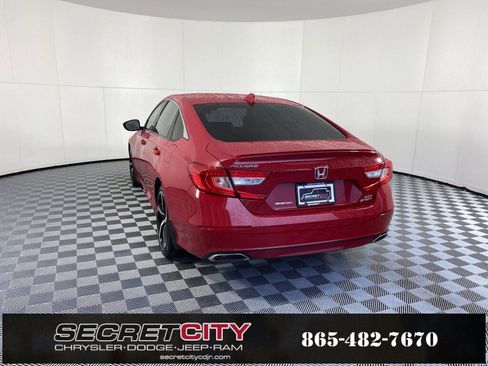 Used 2018 Honda Accord Sport image 5