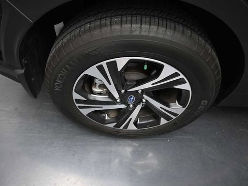 Used 2025 Subaru Crosstrek 2.5i Premium AWD/4WD image 15