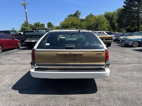 Used 1991 Buick Roadmaster Estate RWD image 6