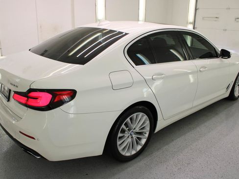 Used 2021 BMW 530i w/ Convenience Package RWD image 11